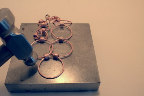 Judy Freyer Thompson's Double Wire Link Chain Bracelet - , Contemporary Wire Jewelry, Making Chain, Chain Making , Butane Torch, Soldering, Solder, place the chain in pickle solution.